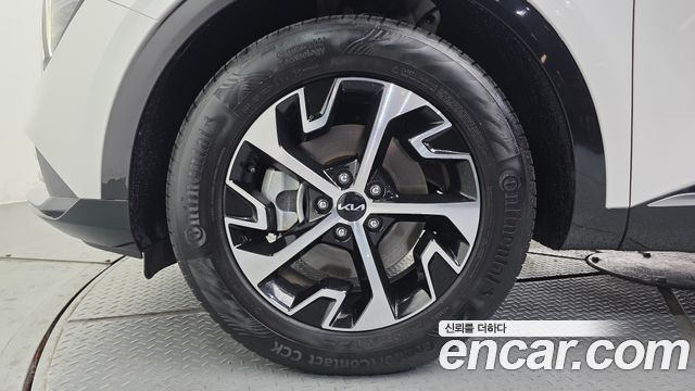 Kia Sportage Hybrid (V) Nobleless 2WD 2023 — фото 5