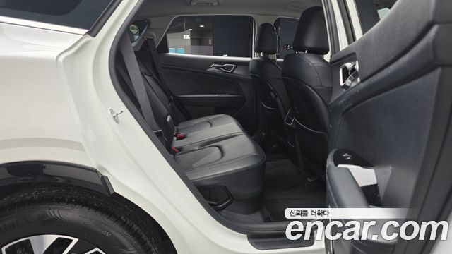 Kia Sportage Hybrid (V) Nobleless 2WD 2023 — фото 11
