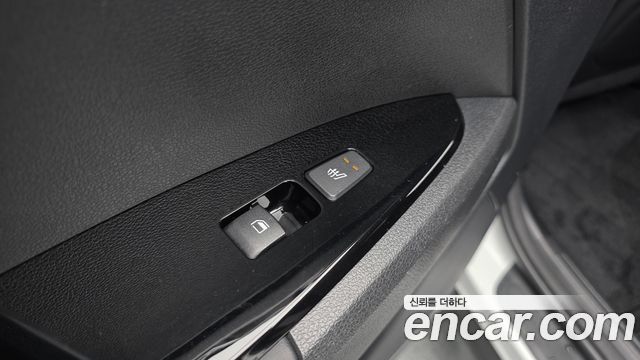 Kia Sportage Hybrid (V) Nobleless 2WD 2023 — фото 19