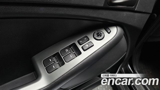 Kia K5 Luxury Standard 2015 — фото 17