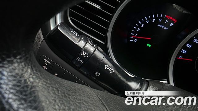 Kia K5 Luxury Standard 2015 — фото 18