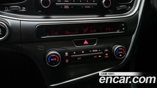 Kia K5 Luxury Standard 2015 — фото 20