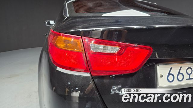 Kia K5 Luxury Standard 2015 — фото 23