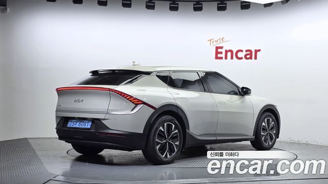 Kia EV6 Long Range Air 2023 — фото 2