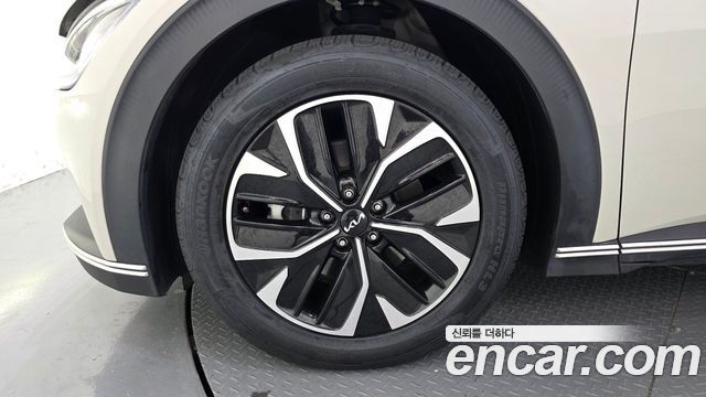 Kia EV6 Long Range Air 2023 — фото 5