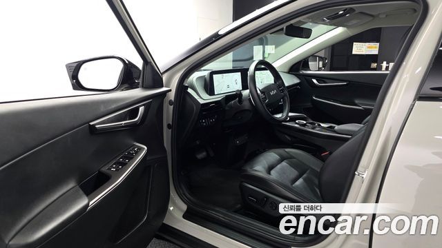 Kia EV6 Long Range Air 2023 — фото 10