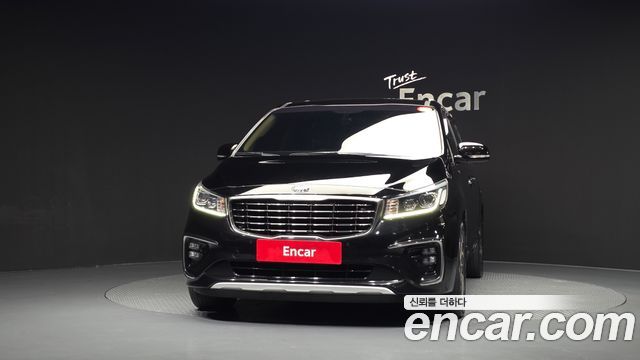 Kia Carnival 9-Seater Noblesse Special 2020 — фото 3