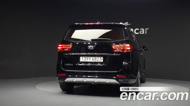 Kia Carnival 9-Seater Noblesse Special 2020 — фото 4