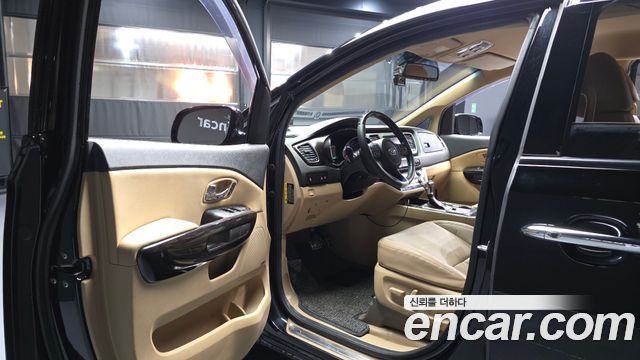 Kia Carnival 9-Seater Noblesse Special 2020 — фото 10