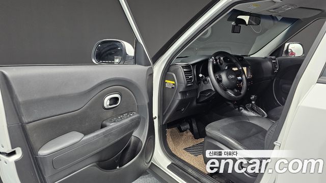 Kia Soul 1.6 GDi Trendy 2016 — фото 10
