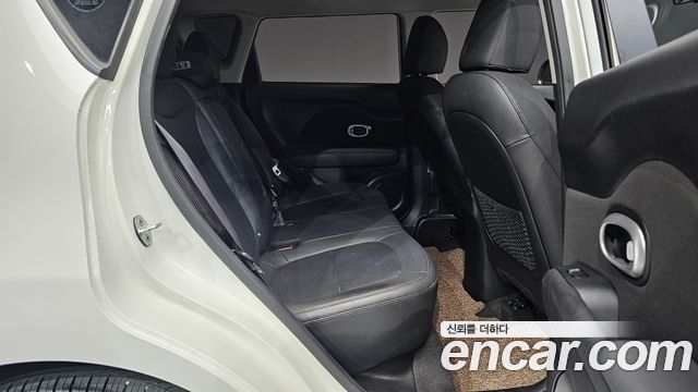 Kia Soul 1.6 GDi Trendy 2016 — фото 12