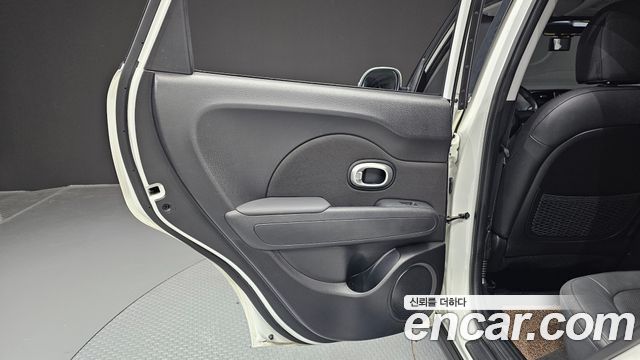 Kia Soul 1.6 GDi Trendy 2016 — фото 25