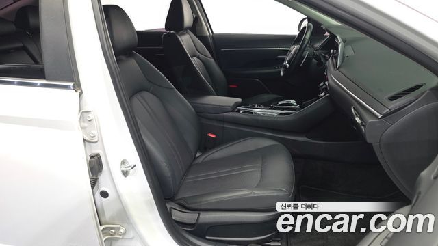 Hyundai Sonata (DN8) 2.0 Premium Family 2020 — фото 11