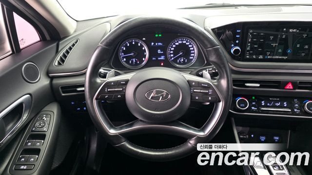 Hyundai Sonata (DN8) 2.0 Premium Family 2020 — фото 13