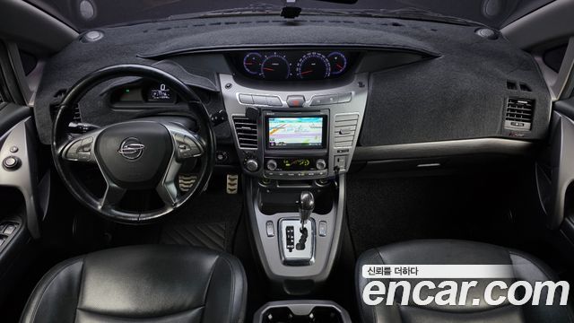 KG Mobility (SsangYong) Korando Turismo 4WD TX 9-seater 2017 — фото 7