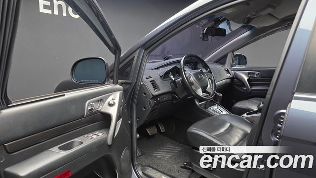 KG Mobility (SsangYong) Korando Turismo 4WD TX 9-seater 2017 — фото 10