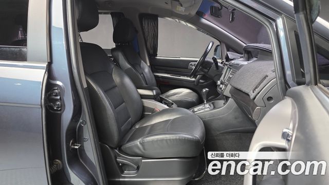 KG Mobility (SsangYong) Korando Turismo 4WD TX 9-seater 2017 — фото 11
