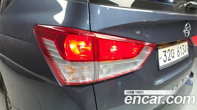 KG Mobility (SsangYong) Korando Turismo 4WD TX 9-seater 2017 — фото 23