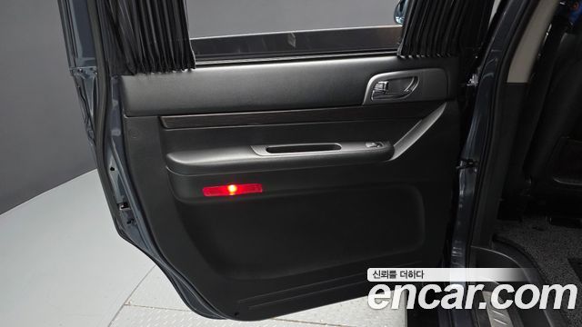 KG Mobility (SsangYong) Korando Turismo 4WD TX 9-seater 2017 — фото 25