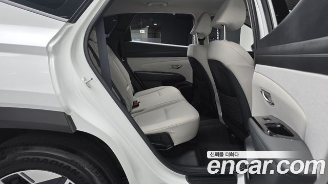 Hyundai Tucson (NX4) Gasoline 1.6 Turbo 4WD Premium 2024 — фото 15