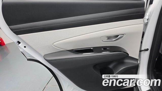 Hyundai Tucson (NX4) Gasoline 1.6 Turbo 4WD Premium 2024 — фото 31