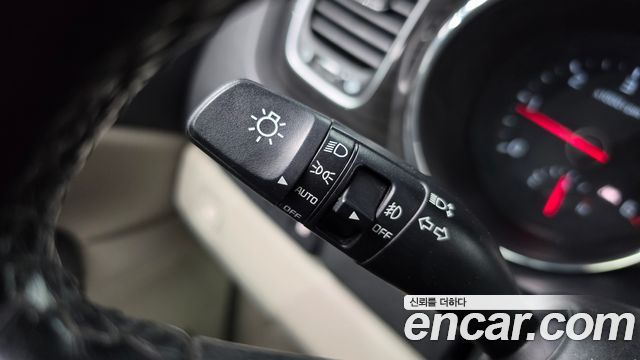 Kia Carnival 7-Seater Limousine VIP 2019 — фото 23
