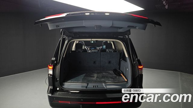 Lincoln Navigator (IV) 3.5L Black Label 2022 — фото 24
