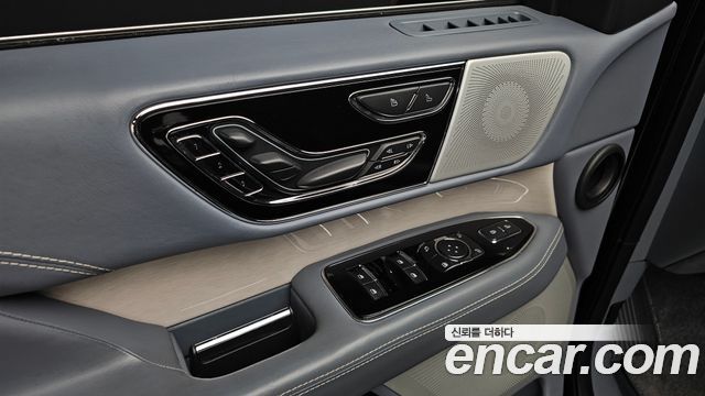 Lincoln Navigator (IV) 3.5L Black Label 2022 — фото 43