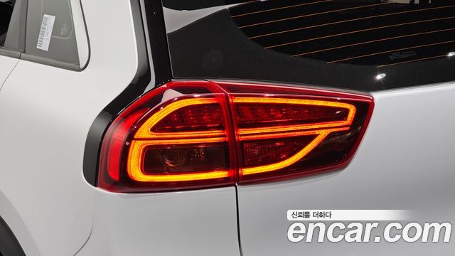 Kia Niro EV Prestige 2022 — фото 23