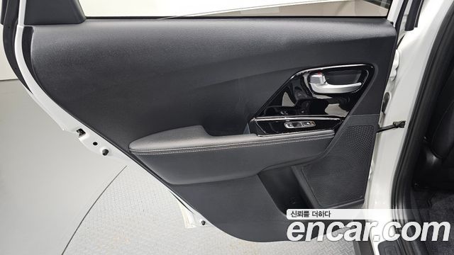 Kia Niro EV Prestige 2022 — фото 25