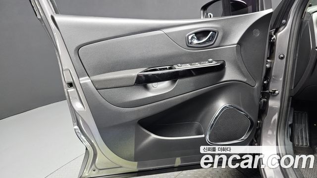 Renault Korea QM3 RE 2017 — фото 30