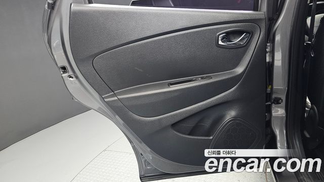 Renault Korea QM3 RE 2017 — фото 31