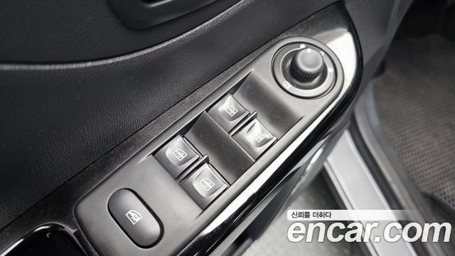 Renault Korea QM3 RE 2017 — фото 34