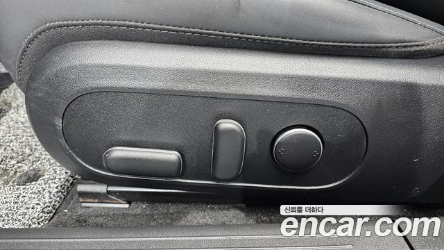 Hyundai Ioniq 6 Long Range Exclusive + 2023 — фото 30
