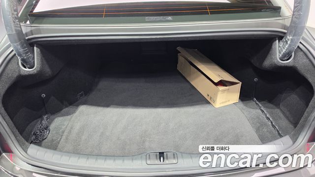 Genesis G80 (RG3) Gasoline 2.5 Turbo AWD 2023 — фото 18