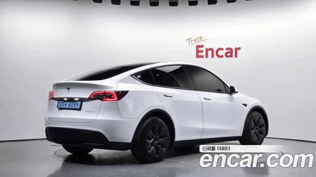 Tesla Model Y Long Range AWD 2021 — фото 2