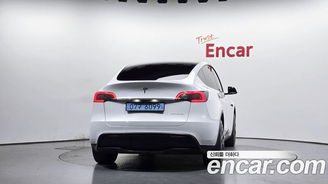 Tesla Model Y Long Range AWD 2021 — фото 4