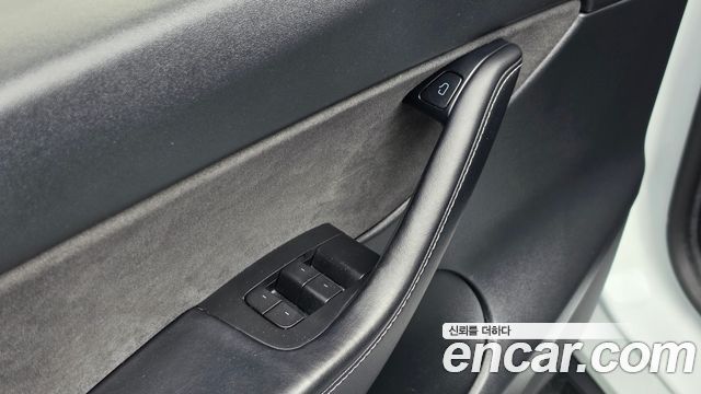 Tesla Model Y Long Range AWD 2021 — фото 27