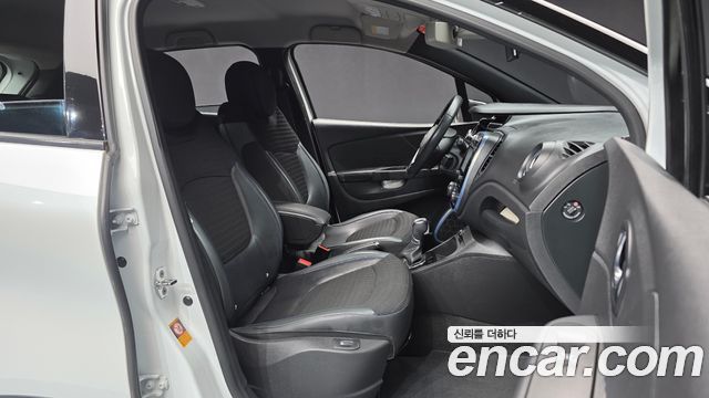 Renault Korea QM3 RE Signature 2017 — фото 11