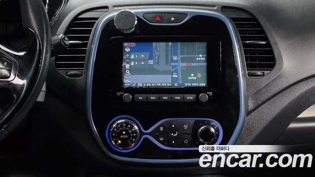 Renault Korea QM3 RE Signature 2017 — фото 14
