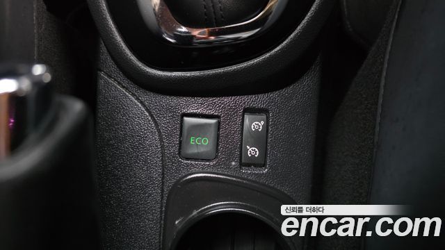 Renault Korea QM3 RE Signature 2017 — фото 18