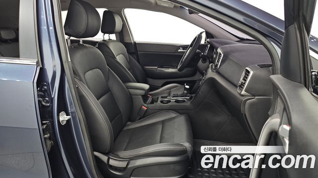 Kia Sportage (IV) Gasoline 2.0 2WD Noblesse 2018 — фото 11