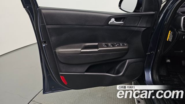 Kia Sportage (IV) Gasoline 2.0 2WD Noblesse 2018 — фото 24