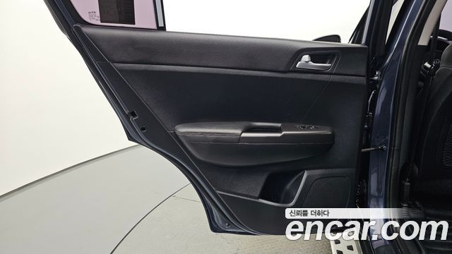 Kia Sportage (IV) Gasoline 2.0 2WD Noblesse 2018 — фото 25