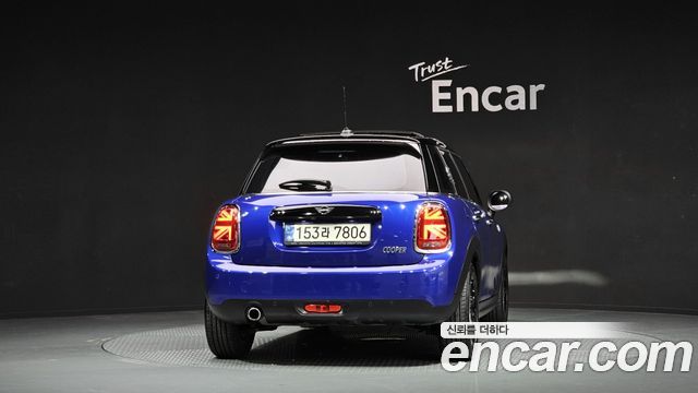 MINI Cooper 5Door HIGH 3rd 2021 — фото 4