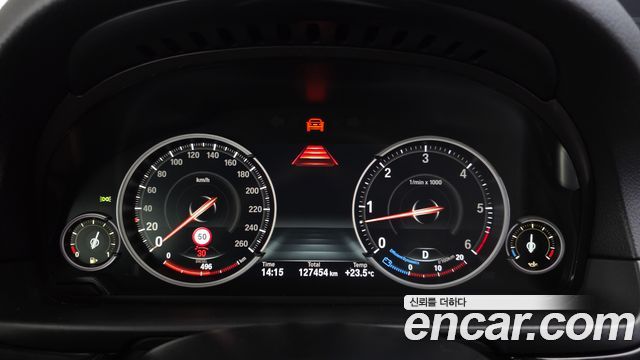 BMW 5 Series (F10) 530d xDrive M Aero Dynamic 2016 — фото 8