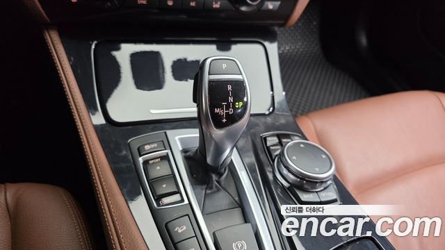 BMW 5 Series (F10) 530d xDrive M Aero Dynamic 2016 — фото 9