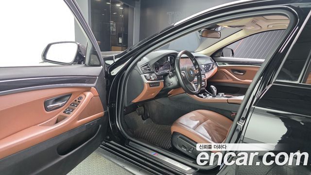 BMW 5 Series (F10) 530d xDrive M Aero Dynamic 2016 — фото 10