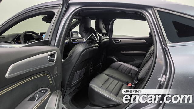 Renault Korea Arkana 1.6 E-TECH Iconic 2025 — фото 11