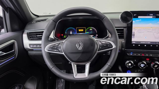 Renault Korea Arkana 1.6 E-TECH Iconic 2025 — фото 13